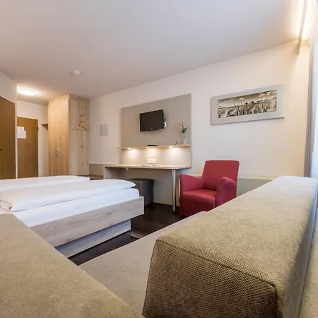 Traube 3* Κωνσταντία